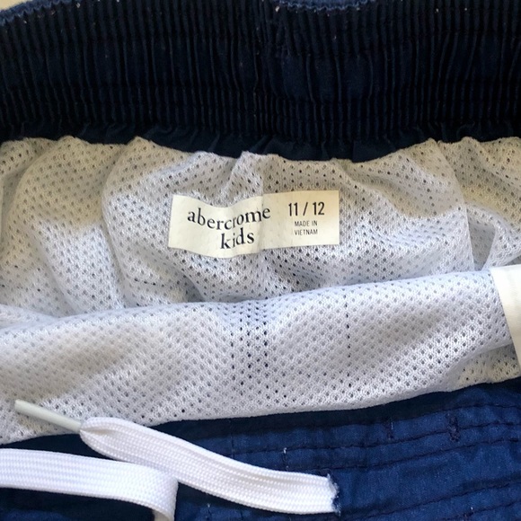 abercrombie kids blue tie-dye boardshorts - Picture 6 of 6